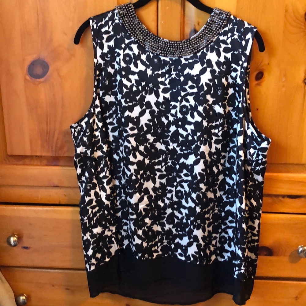 Daniel Rainn PXL Black and White Sleeveless Top with Beaded Neckline